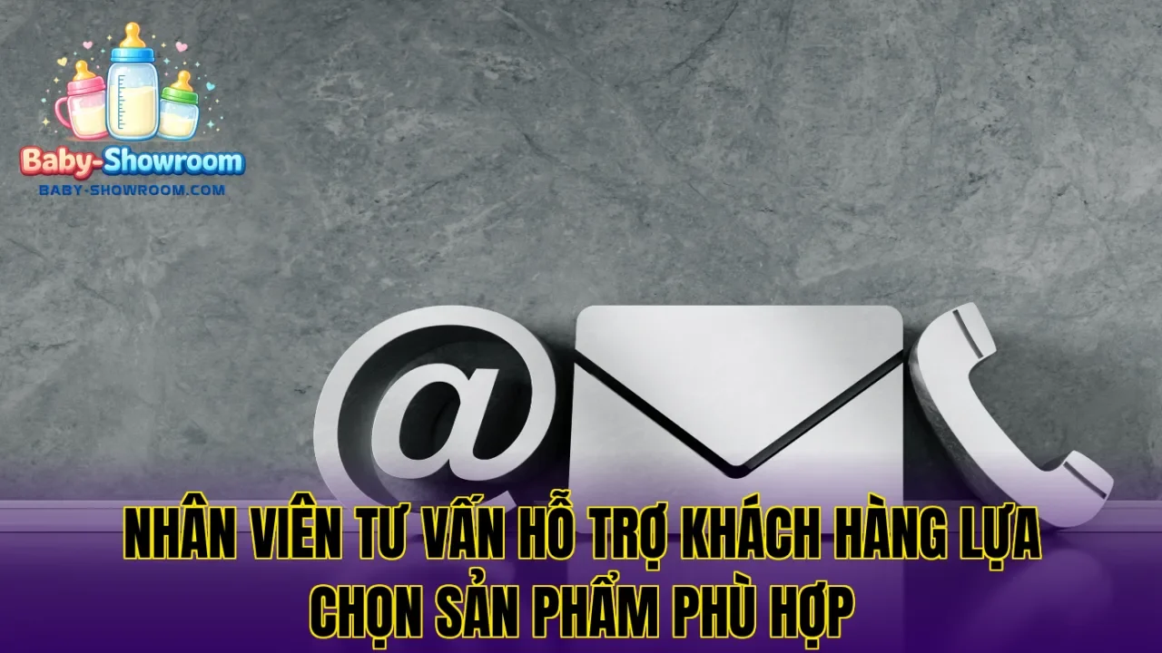 Nhân viên tư vấn hỗ trợ khách hàng lựa chọn sản phẩm phù hợp